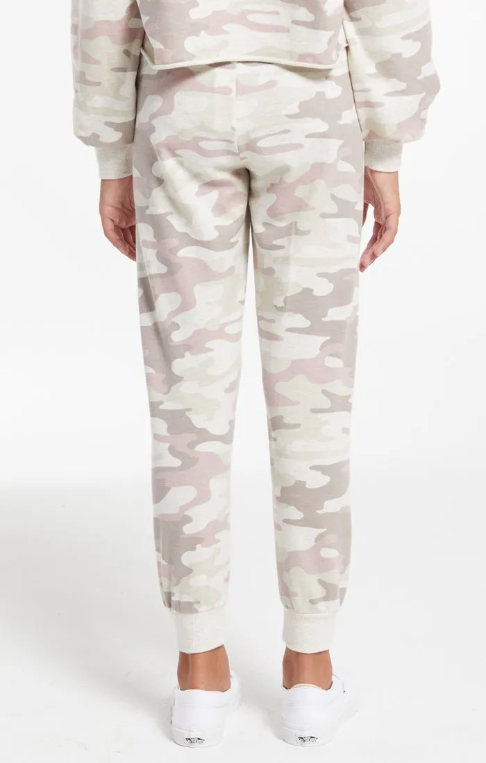 ava camo jogger