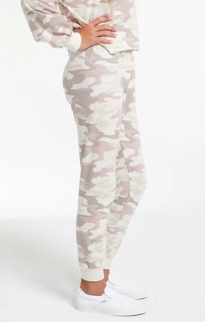 ava camo jogger