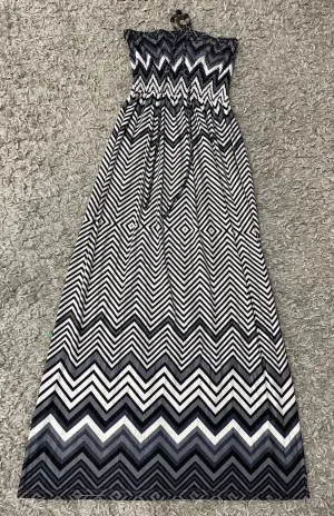 Ladies Mixed Poly Dresses - 11 Pieces