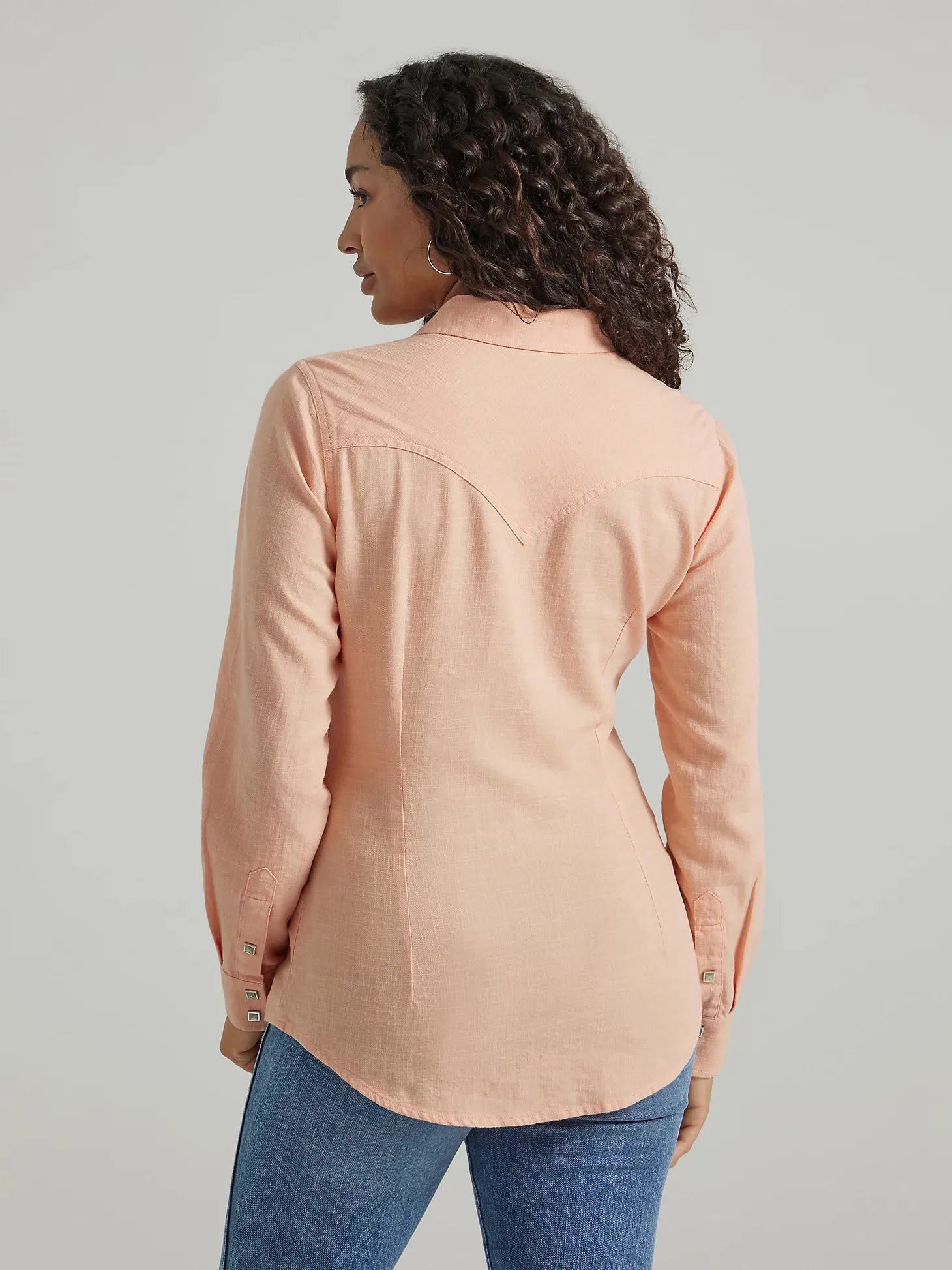 Ladies WRANGLER RETRO® LONG SLEEVE SOLID WESTERN SNAP SHIRT IN PEACH - 112347182