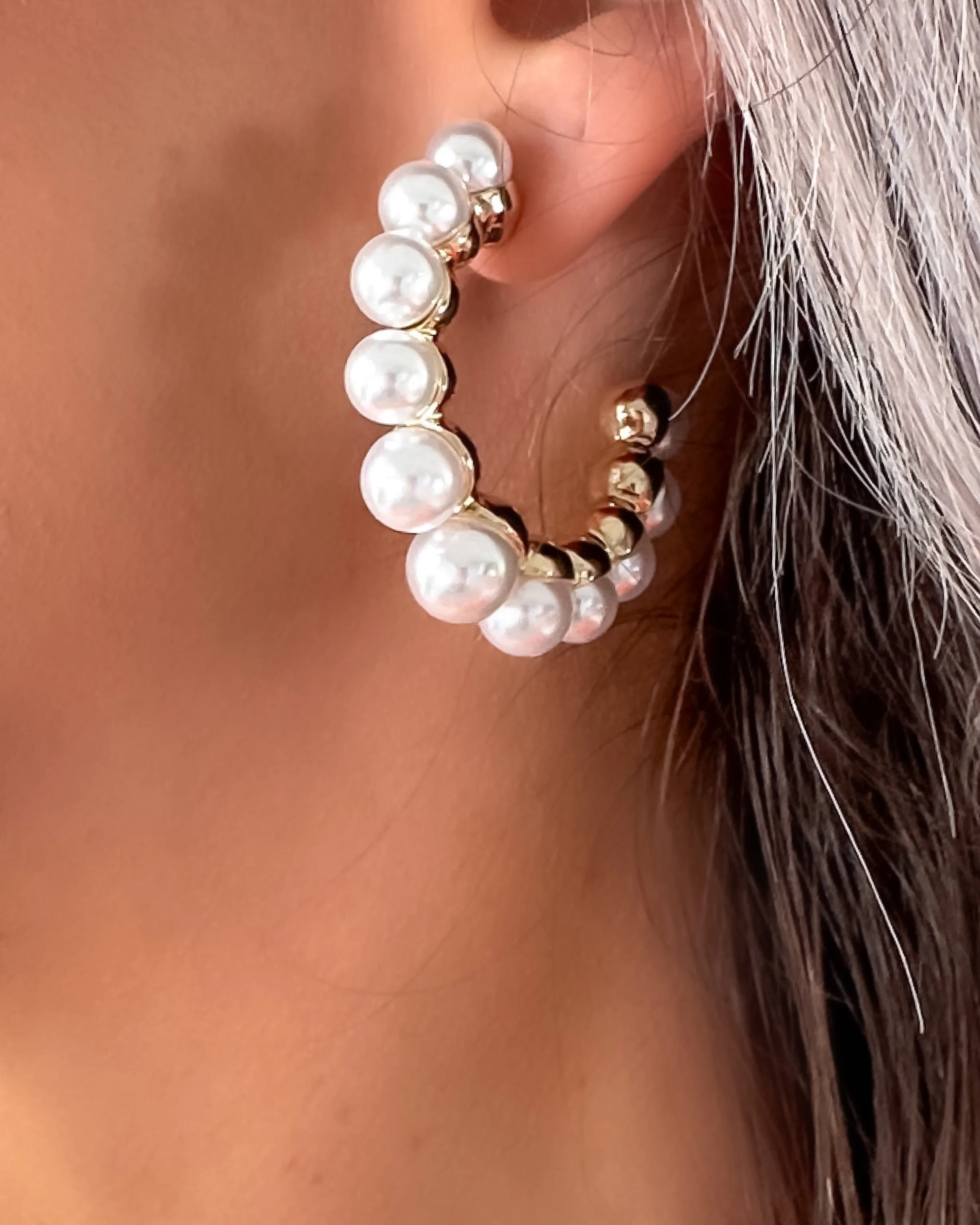 Luna Pearl Hoop Earrings - Gold