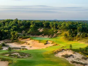 Mammoth Dunes 13th Hole