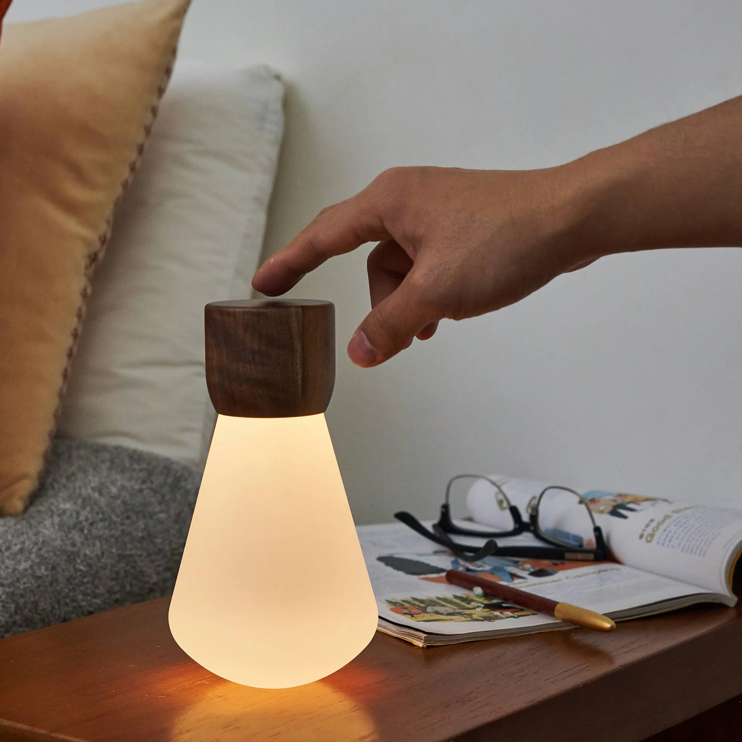 Pentagon Portable Desk Bulb: Walnut / Mini