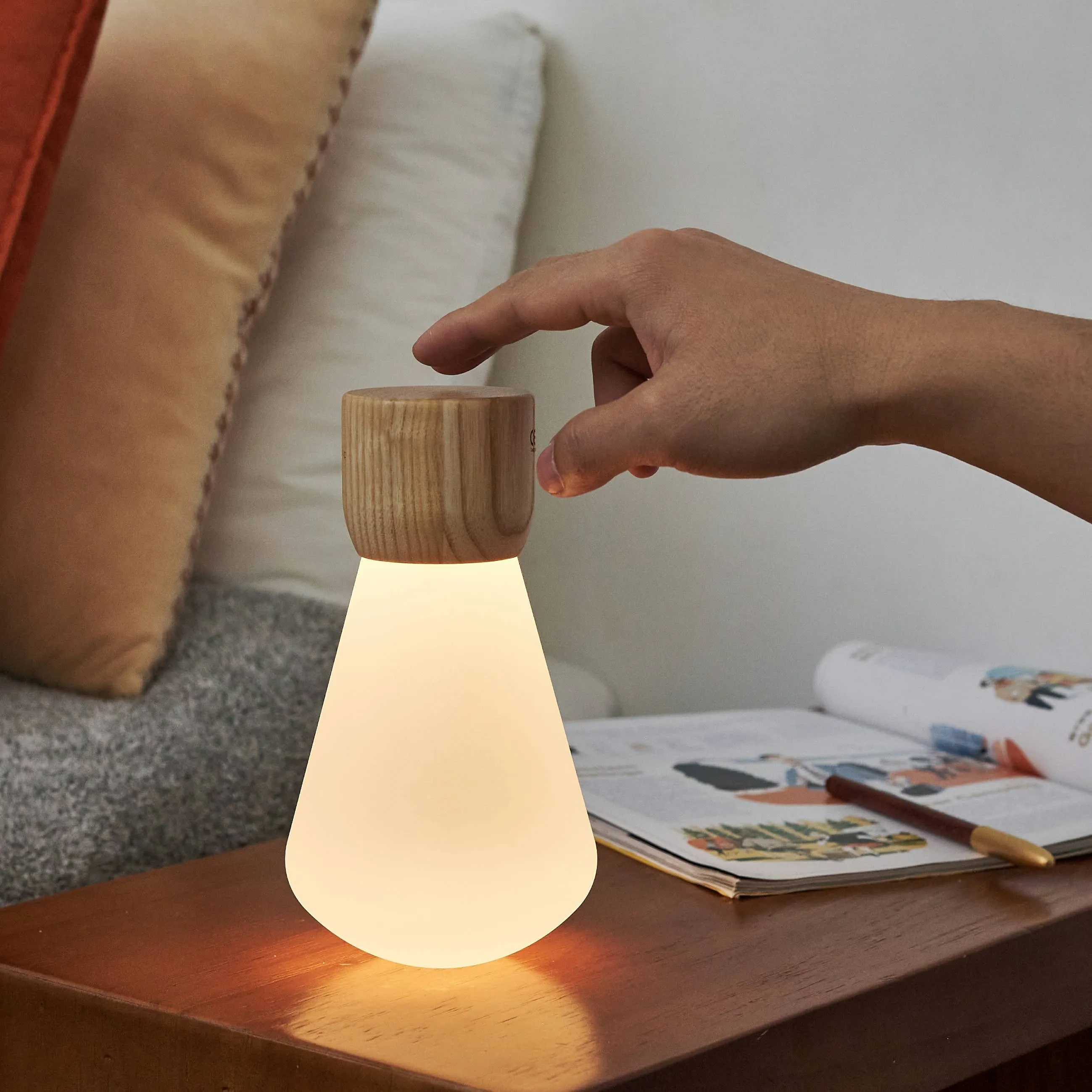 Pentagon Portable Desk Bulb: Walnut / Mini